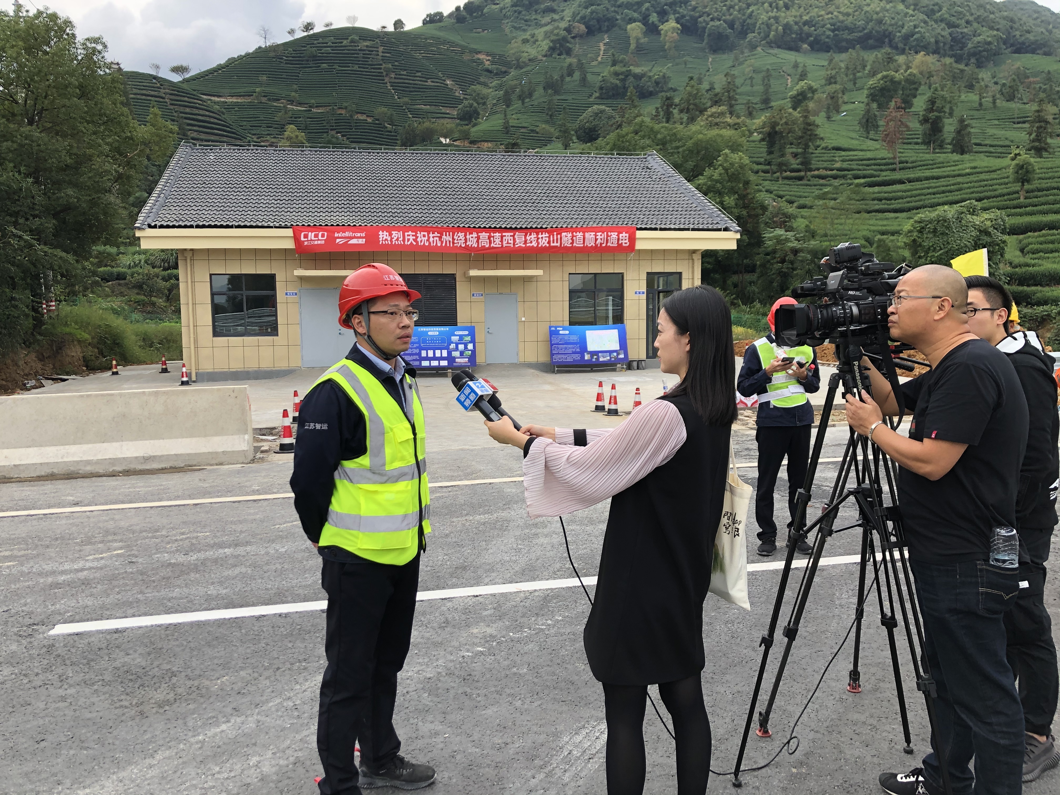 快讯 | 三宝科技国庆“不停工”，拔山隧道率先通电夺头筹